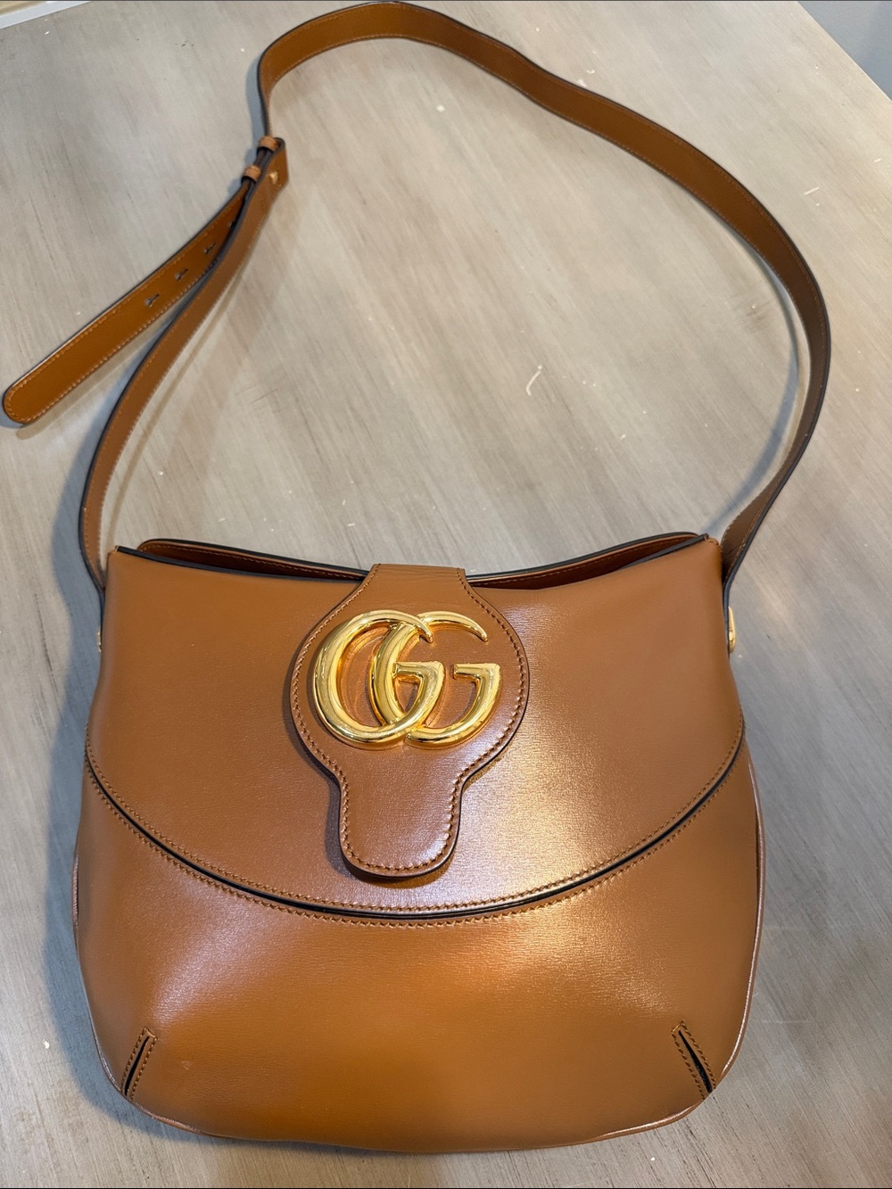 Gucci Arli Tan Leather Shoulder Bag with Gold Double G